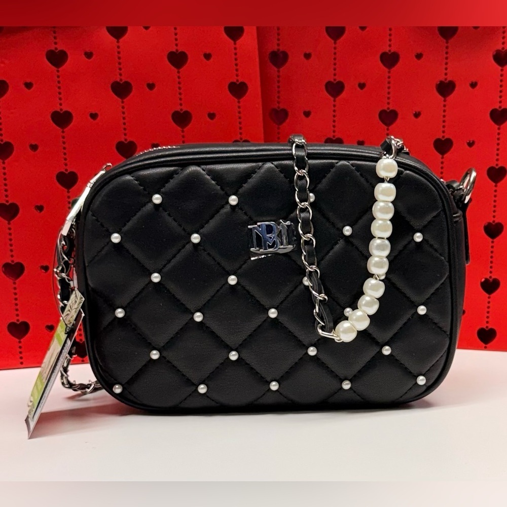 Elegant Black Diamond Quilted Camera Bag with Pearl Accents Badgley Mischka NWT